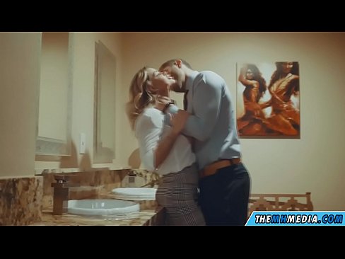 ❤️ Коли грудаста блондинка спокушає вас у громадському туалеті ❤ Супер секс на uk.pornogroupp.ru ☑